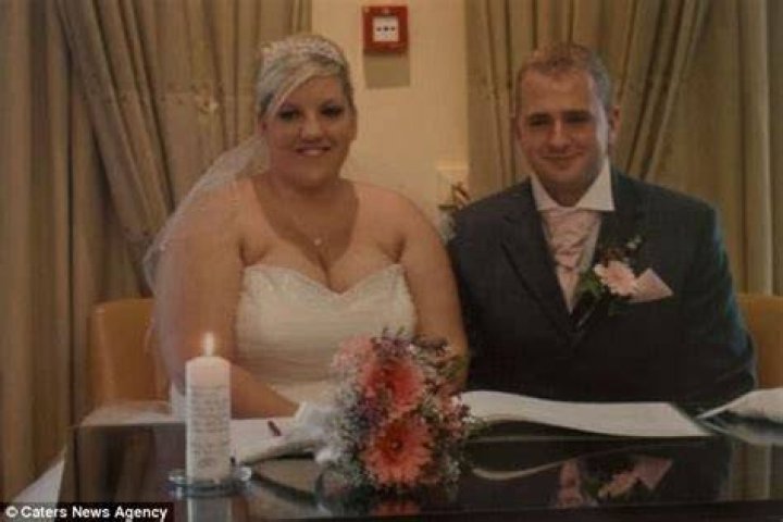 Derby mum with 40KK boobs feared she would suffocate baby Daily Mail