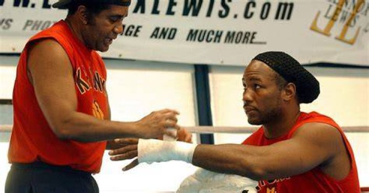 Legendary boxing trainer Emanuel Steward has died at the age of 68