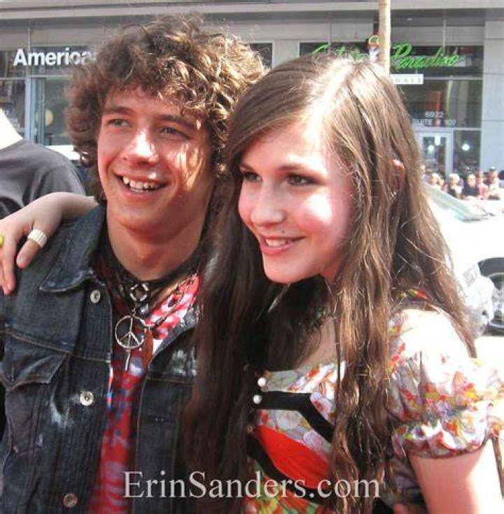Matthew Underwood and Erin Sanders Take You Inside Zoey 102
