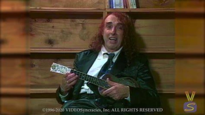Tiny Tim 1st Heart Attack (NOT fatal) September 1996, full video YouTube