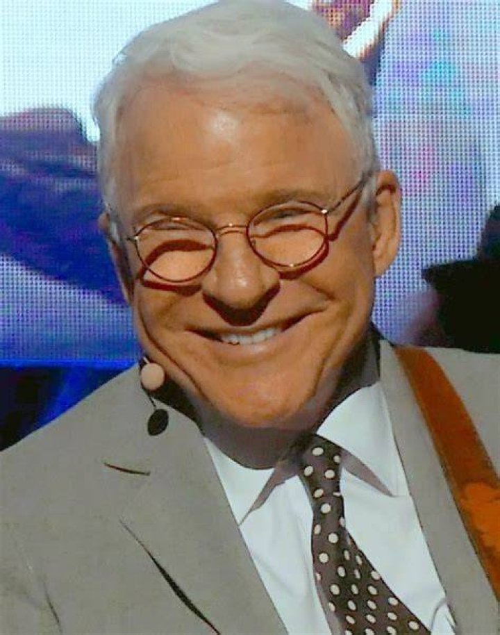 Who is Steve Martin's wife, Anne Stringfield? Marca